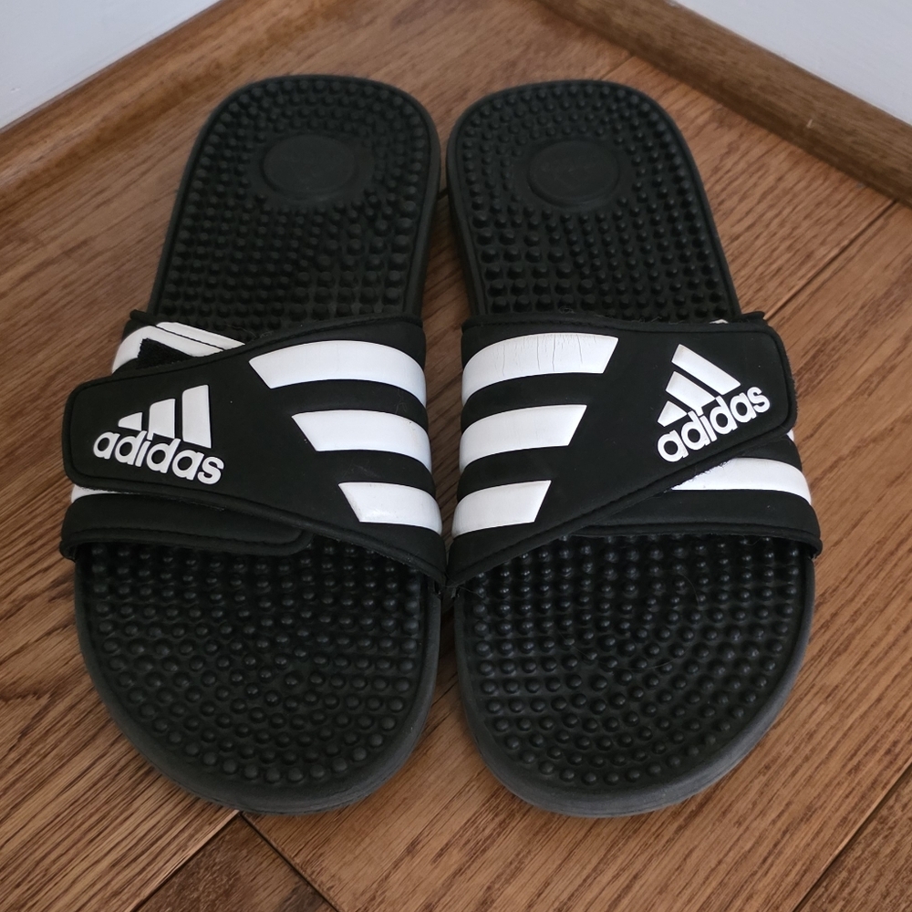 Adidas Adissage Slides – Size 9 – Unisex - Picture 2 of 6